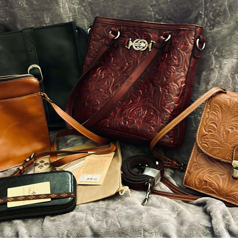 Patricia Nash Lot of Purses and one Wallet Great Used Condition!